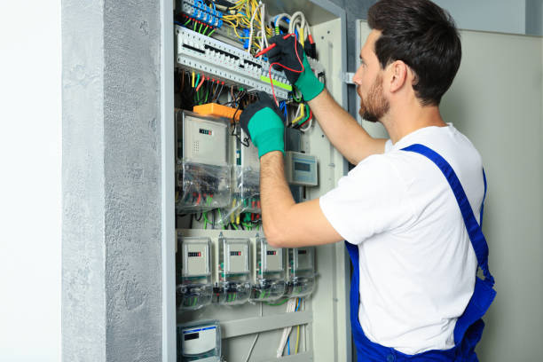 Best Local Electrician Companies  in Decatur, IL